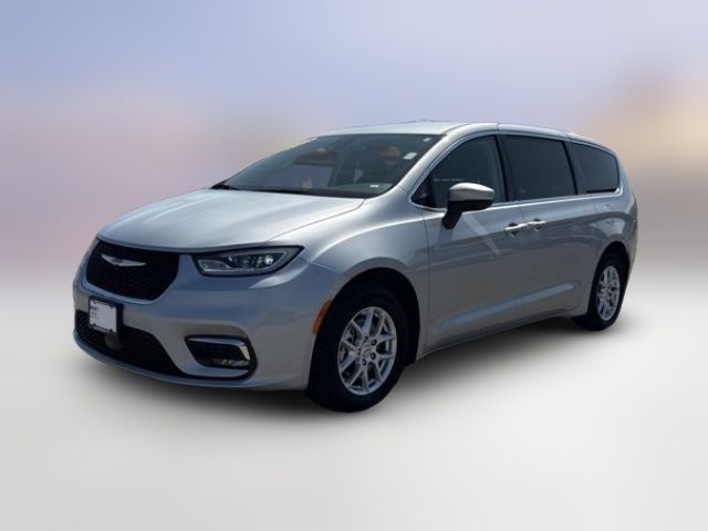 2023 Chrysler Pacifica Touring-L