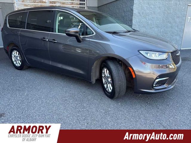 2023 Chrysler Pacifica Touring-L