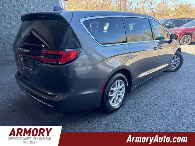 2023 Chrysler Pacifica Touring-L