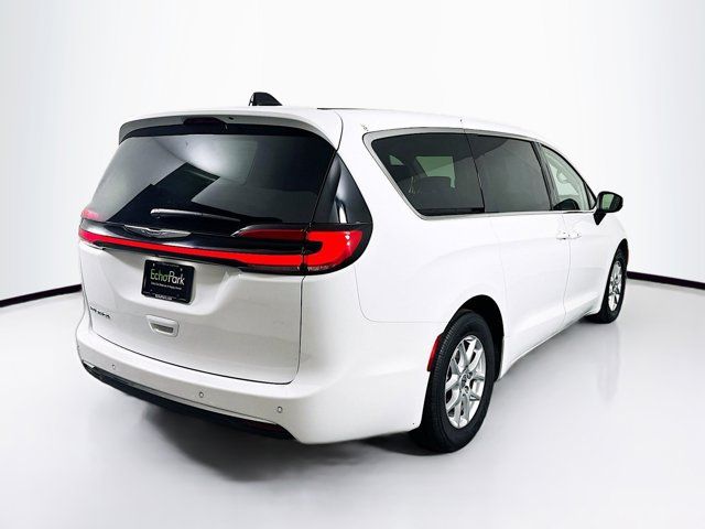 2023 Chrysler Pacifica Touring-L