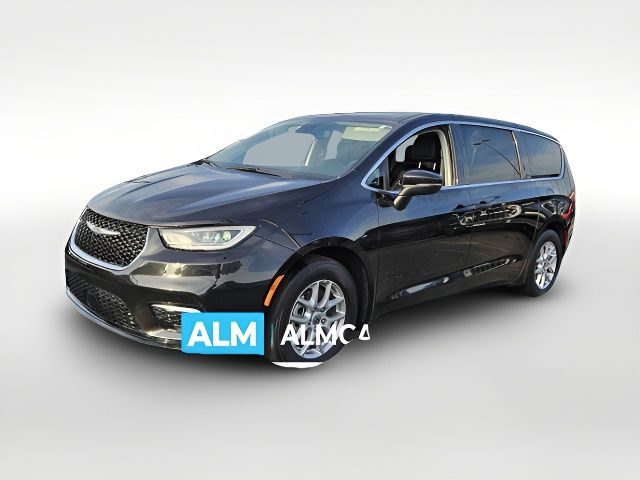 2023 Chrysler Pacifica Touring-L