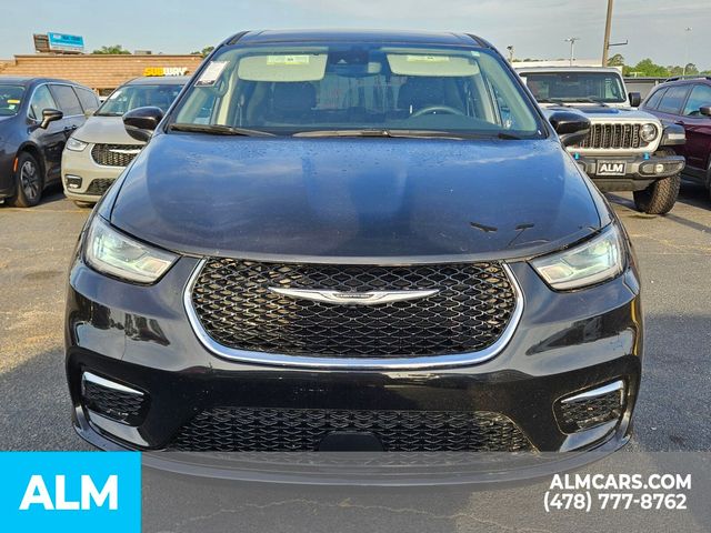 2023 Chrysler Pacifica Touring-L