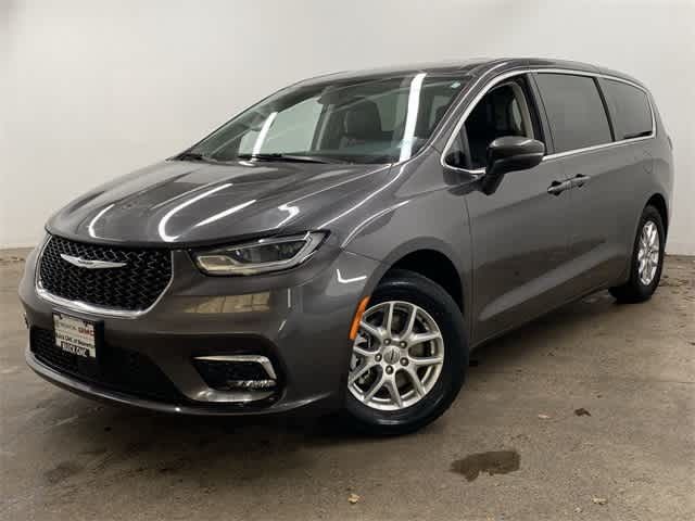 2023 Chrysler Pacifica Touring-L