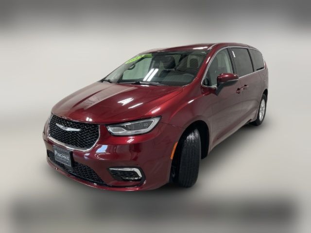 2023 Chrysler Pacifica Touring-L