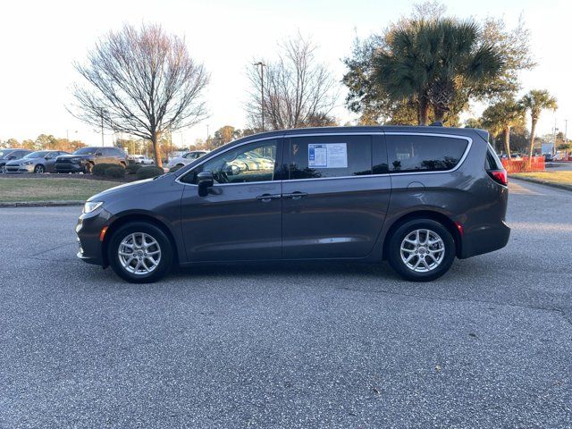 2023 Chrysler Pacifica Touring-L