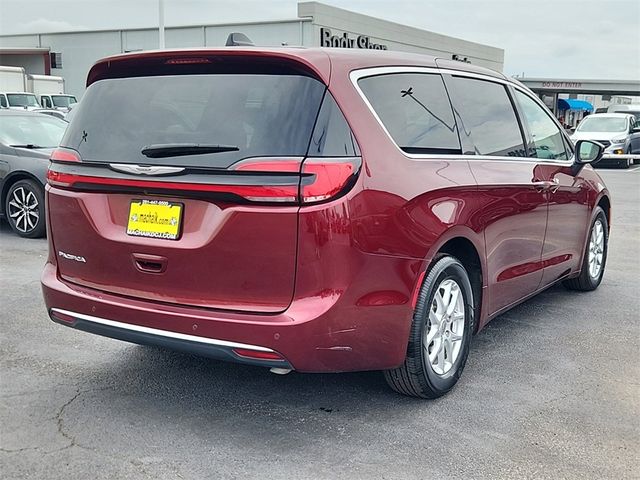 2023 Chrysler Pacifica Touring-L