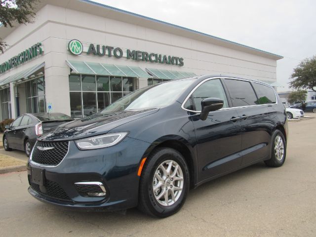 2023 Chrysler Pacifica Touring-L