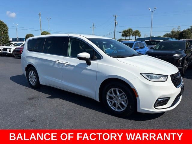 2023 Chrysler Pacifica Touring-L