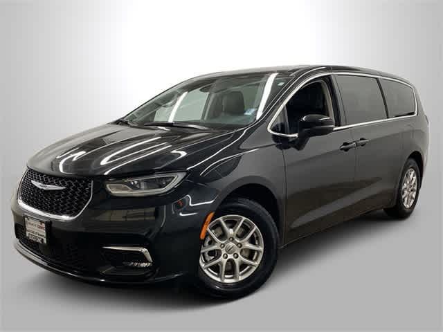 2023 Chrysler Pacifica Touring-L