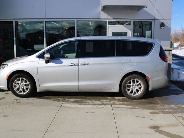 2023 Chrysler Pacifica Touring-L