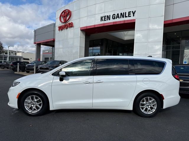 2023 Chrysler Pacifica Touring-L