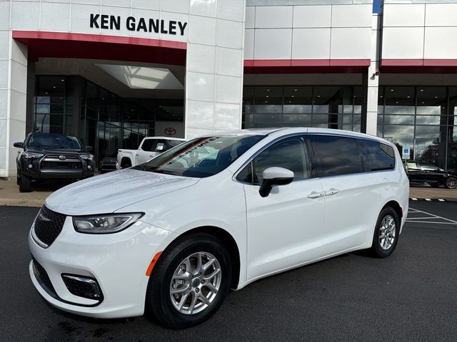 2023 Chrysler Pacifica Touring-L