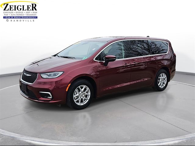 2023 Chrysler Pacifica Touring-L