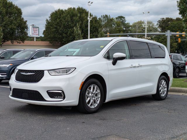 2023 Chrysler Pacifica Touring-L