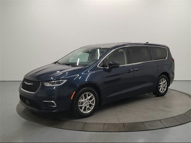 2023 Chrysler Pacifica Touring-L