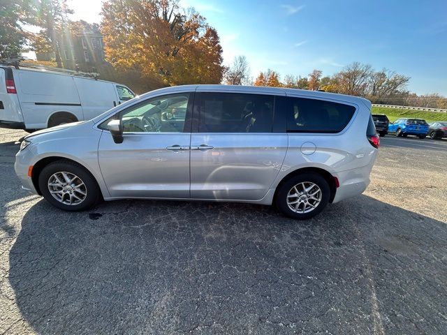 2023 Chrysler Pacifica Touring-L