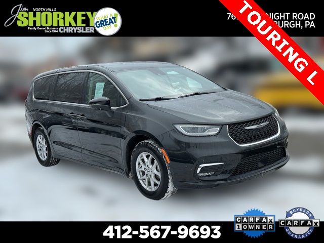 2023 Chrysler Pacifica Touring-L