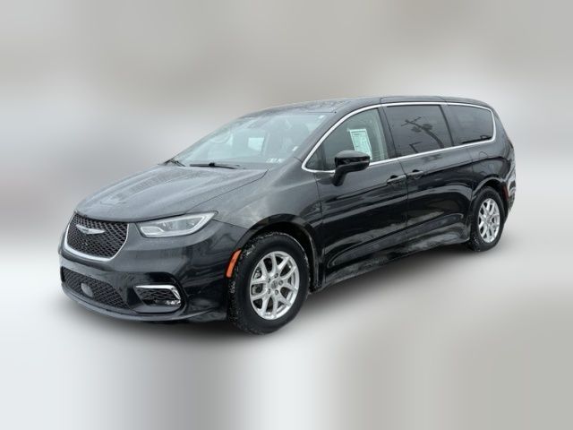 2023 Chrysler Pacifica Touring-L