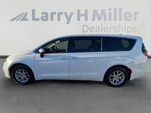 2023 Chrysler Pacifica Touring-L