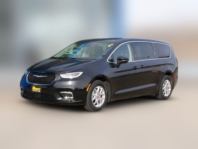 2023 Chrysler Pacifica Touring-L