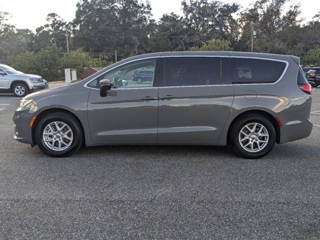 2023 Chrysler Pacifica Touring-L