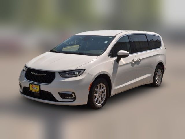 2023 Chrysler Pacifica Touring-L