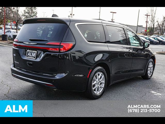 2023 Chrysler Pacifica Touring-L