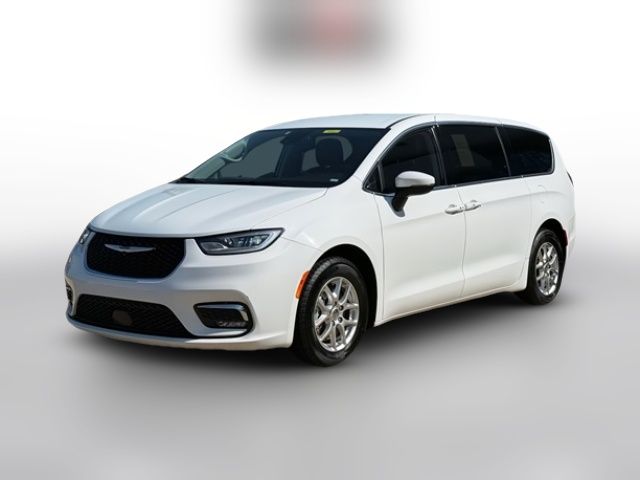 2023 Chrysler Pacifica Touring-L