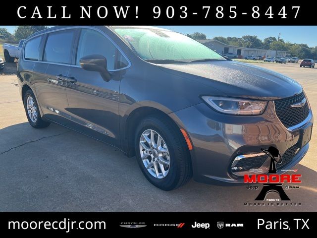 2023 Chrysler Pacifica Touring-L