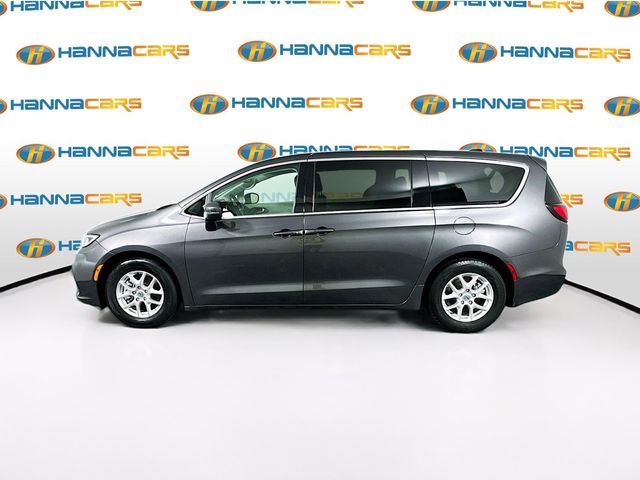 2023 Chrysler Pacifica Touring-L