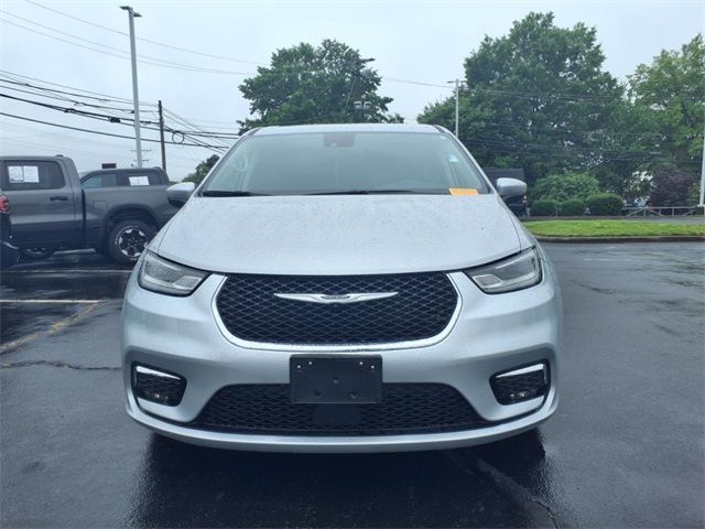 2023 Chrysler Pacifica Touring-L