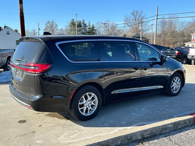 2023 Chrysler Pacifica Touring-L