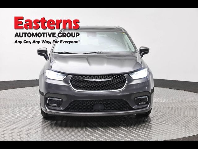2023 Chrysler Pacifica Touring-L