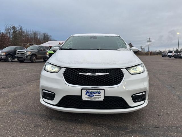 2023 Chrysler Pacifica Touring-L