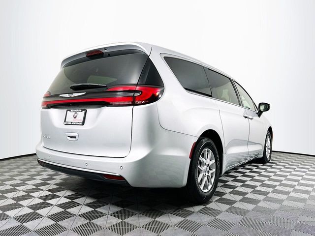 2023 Chrysler Pacifica Touring-L