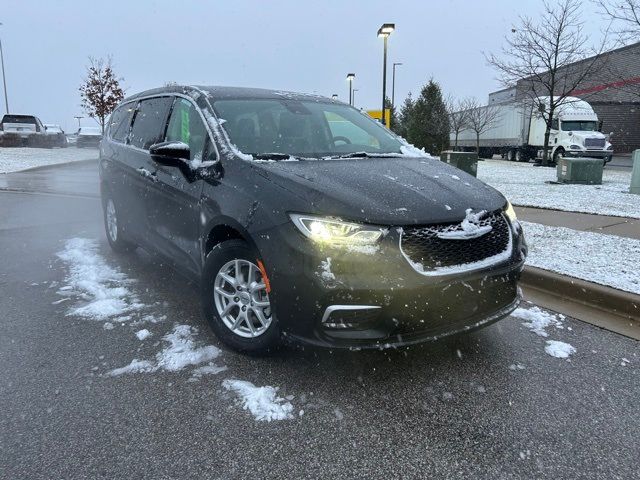 2023 Chrysler Pacifica Touring-L