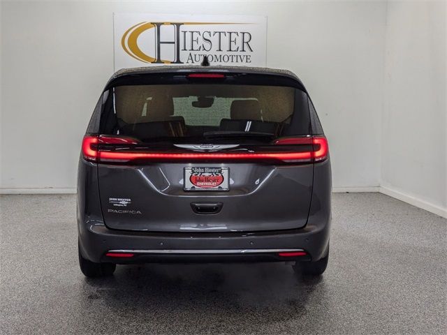 2023 Chrysler Pacifica Touring-L