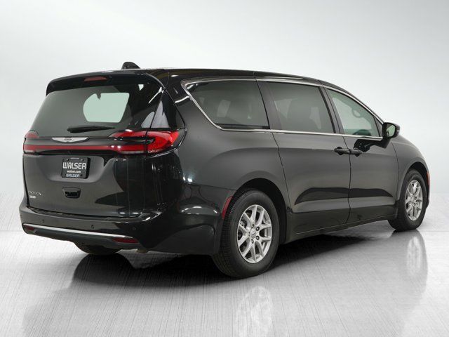 2023 Chrysler Pacifica Touring-L