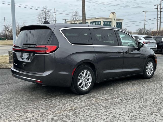 2023 Chrysler Pacifica Touring-L