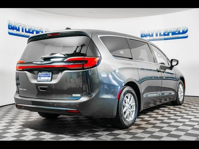 2023 Chrysler Pacifica Touring-L