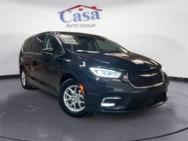 2023 Chrysler Pacifica Touring-L