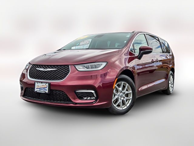 2023 Chrysler Pacifica Touring-L