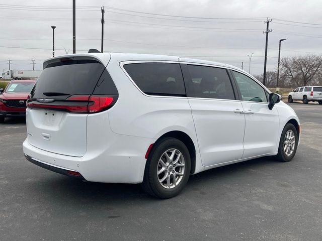 2023 Chrysler Pacifica Touring-L