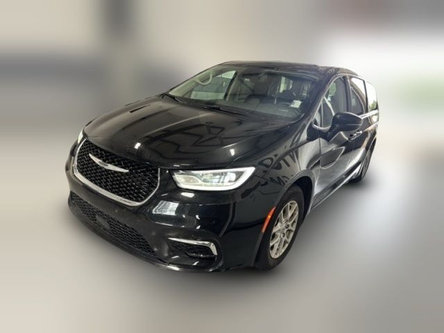 2023 Chrysler Pacifica Touring-L