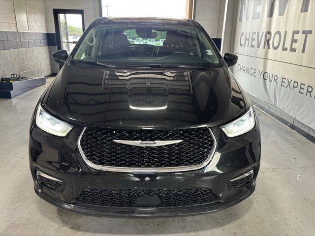 2023 Chrysler Pacifica Touring-L
