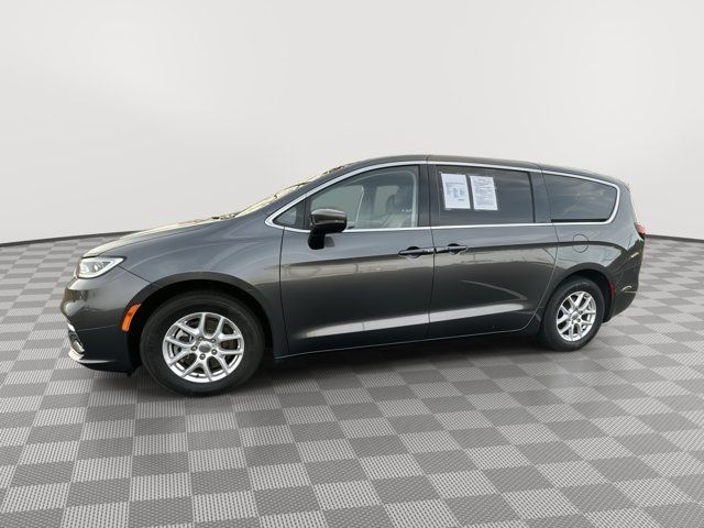 2023 Chrysler Pacifica Touring-L