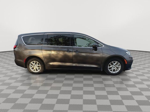 2023 Chrysler Pacifica Touring-L