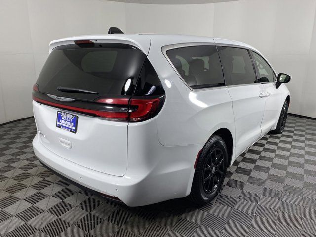 2023 Chrysler Pacifica Touring-L