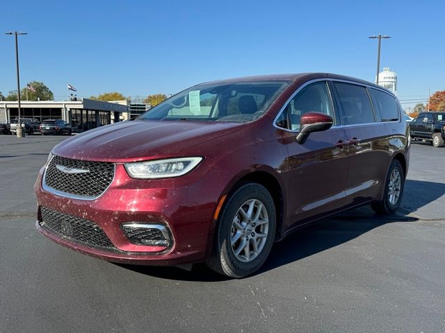 2023 Chrysler Pacifica Touring-L