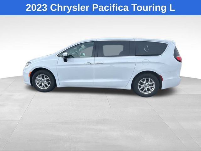 2023 Chrysler Pacifica Touring-L